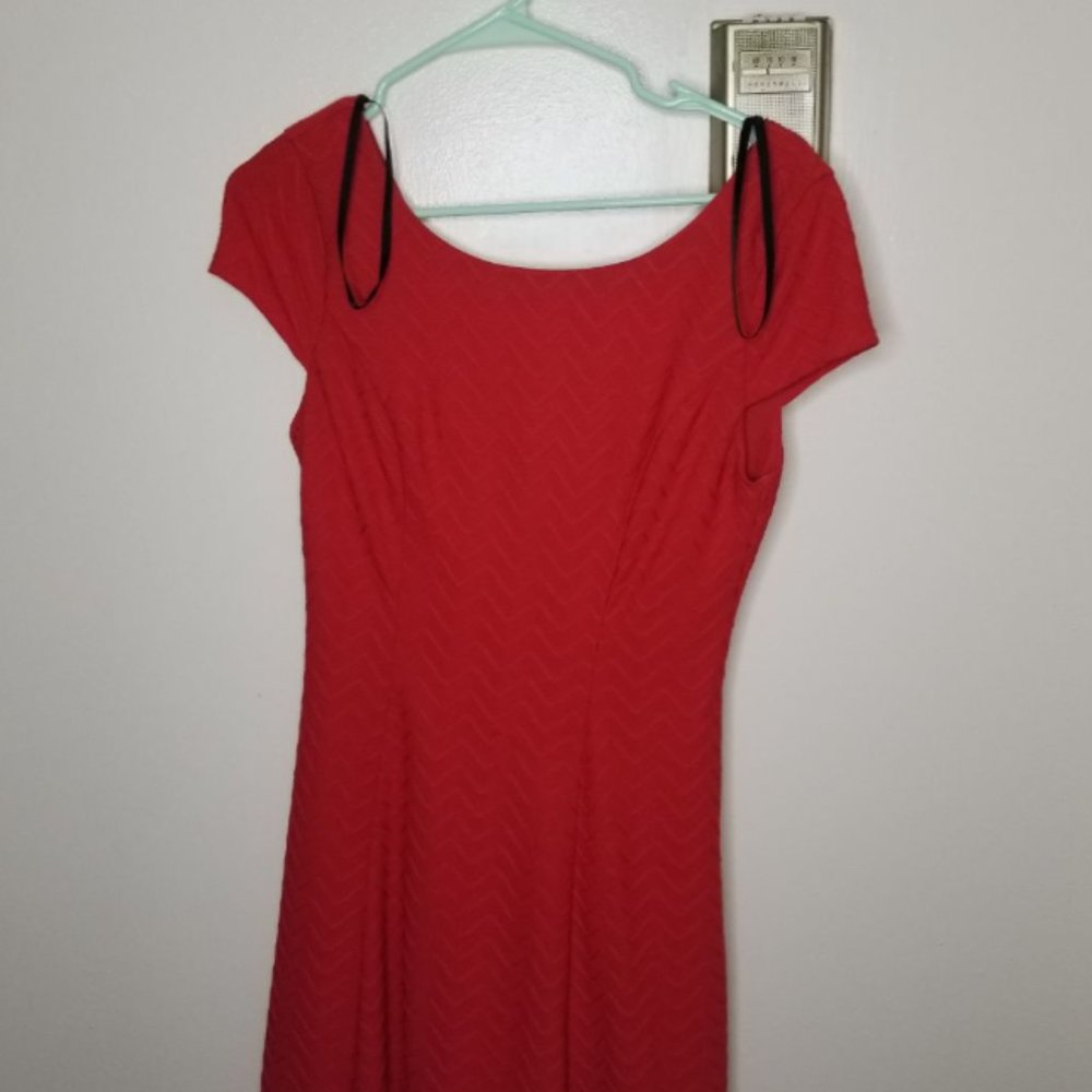 Red Dress - Picture 2 of 4